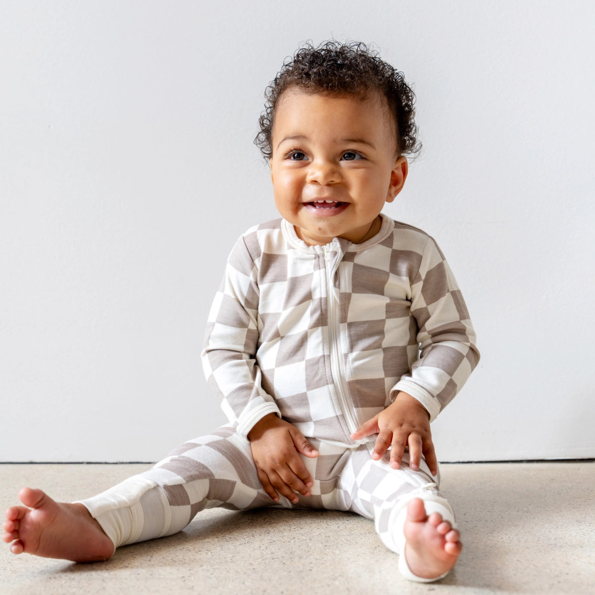 Baby Bamboo Pajamas w/ Dreamcuffs® - Oat Latte Checkerboard