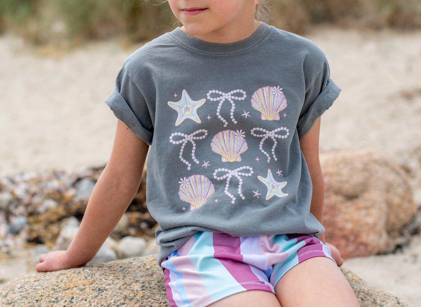 Beach Pearls | Girls Summer Tee (Gray)