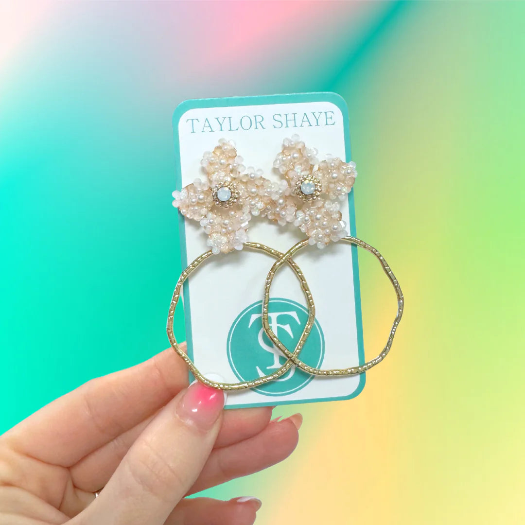 Jenna Pearl Flower Spring Hoops (Peach)