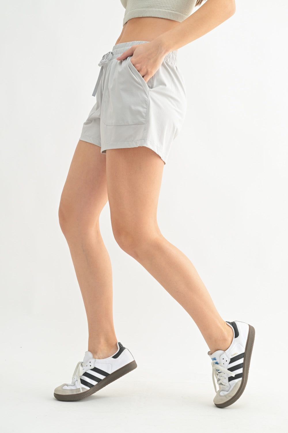 Athleisure Shorts with Drawstring (Pale Grey)