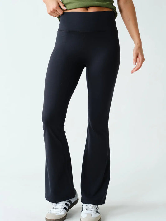 Butter Soft Venice Seamless-Front Flare Pants