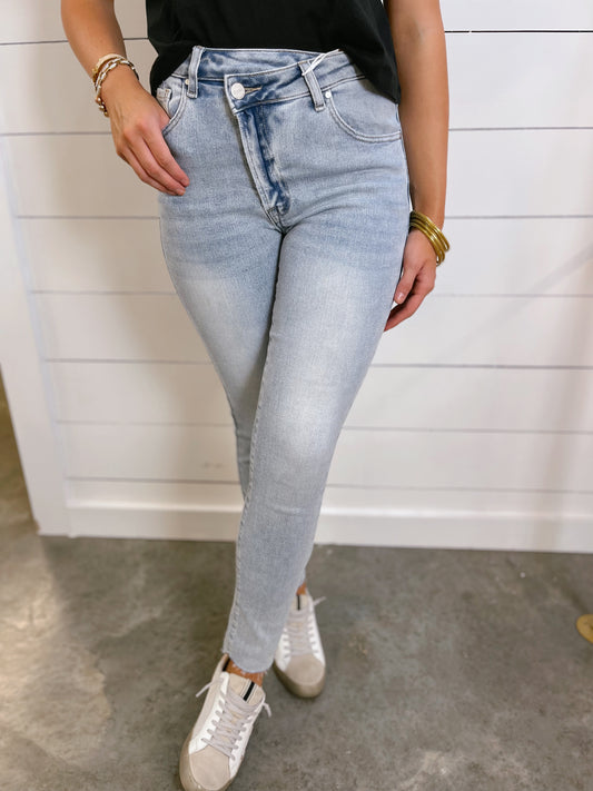 Exceptionally Cool Light Skinny Jeans