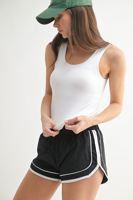 Classic Seamless Ribbed Tank Top (White) (built in bra)