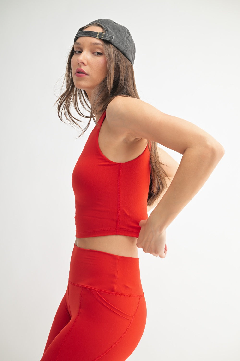 Venice Cloud Light Scoop Active Tank (Cherry) (built in bra)