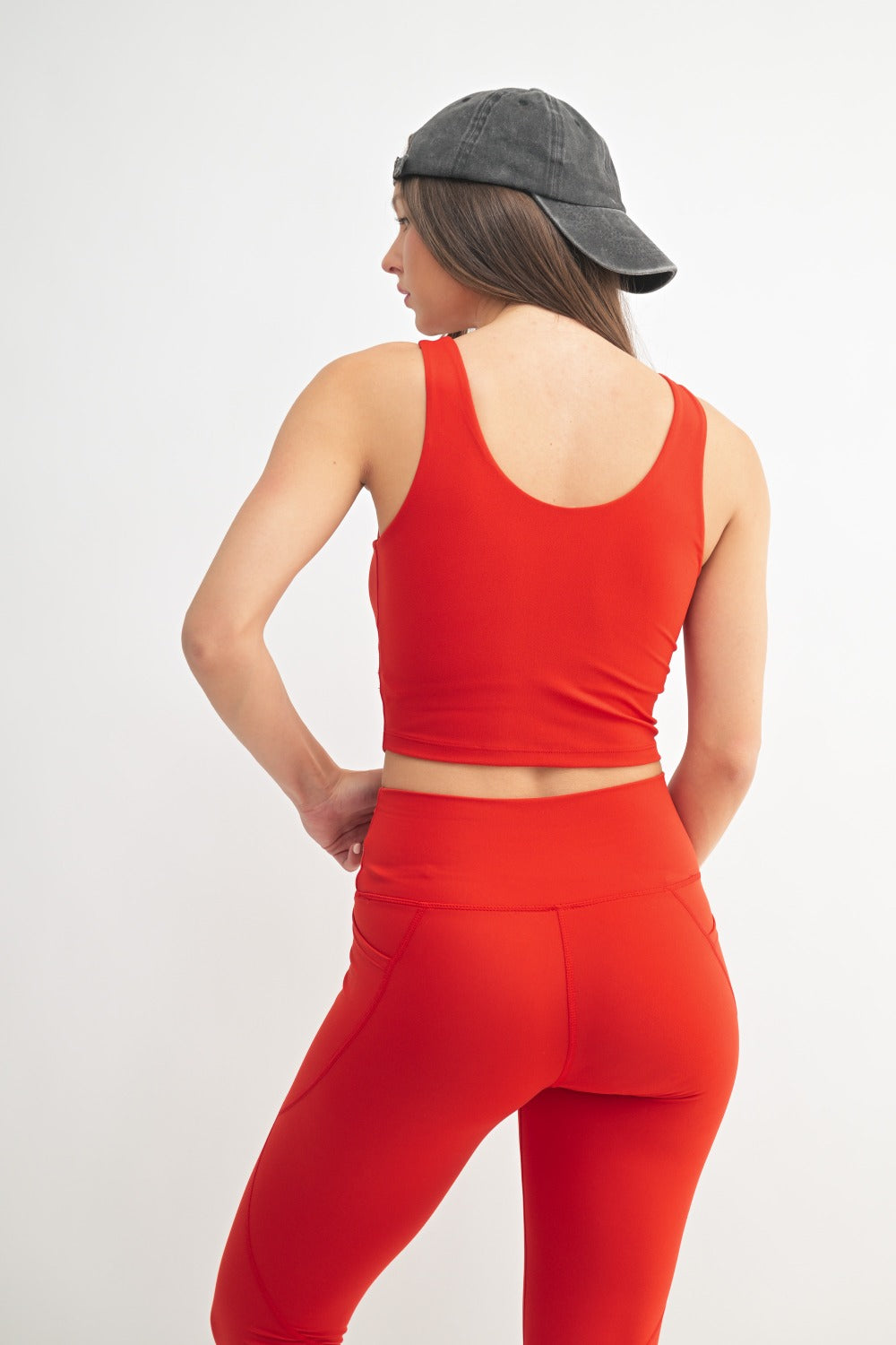 Venice Cloud Light Scoop Active Tank (Cherry) (built in bra)