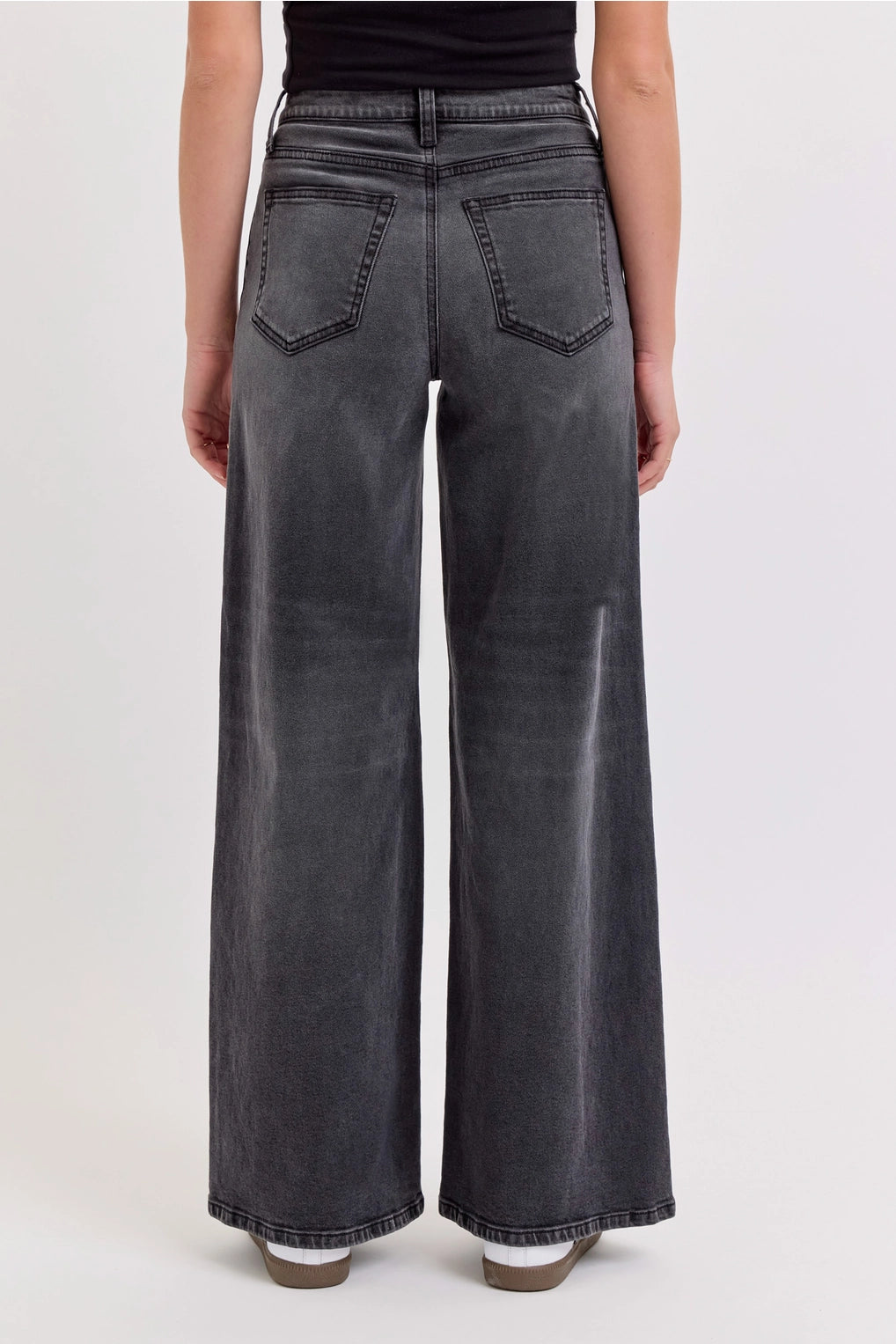 PREORDER (ships to us Sep. 30) Ella High Rise Jeans (black/grey)