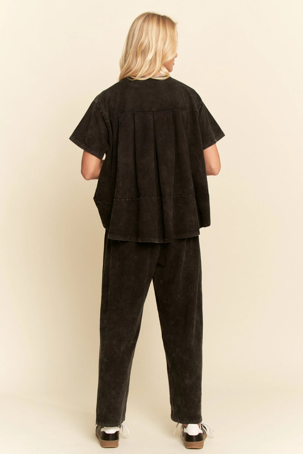 PREORDER (ships to us on Sep. 26) Gentle Breeze Set **sold as set (Black)