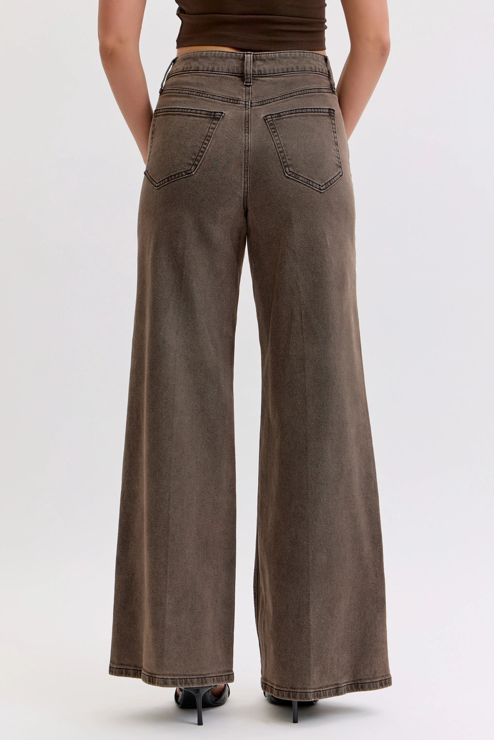 PREORDER (ships to us on Sep. 30) Ella High Rise Jeans (Brown)
