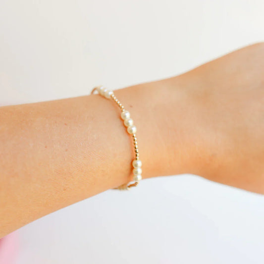 ILY Pearl Bracelet in Gold