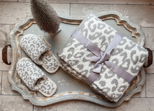 Leopard Fuzzy Slippers (Grey)